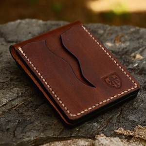 Handgemachtes minimalistisches Leder Portemonnaie, Pflanzlich gegerbtes Leder, Handgenähtes Leder Portemonnaie, Geschenk für Männer, Vollmaserleder