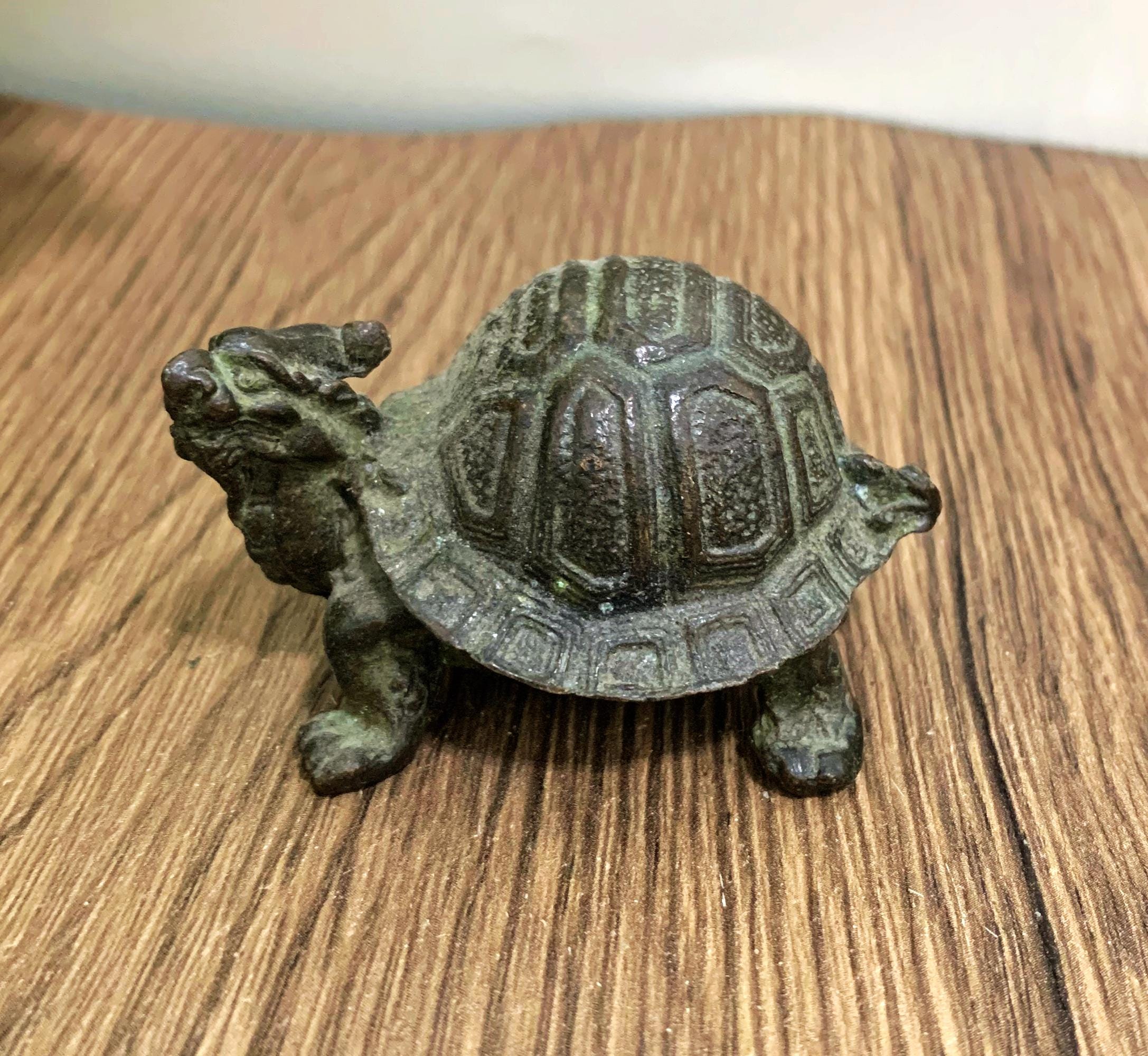 ヴィンテージブロンズ彫刻の亀の像 - ホームデコレーション - Etsy 日本