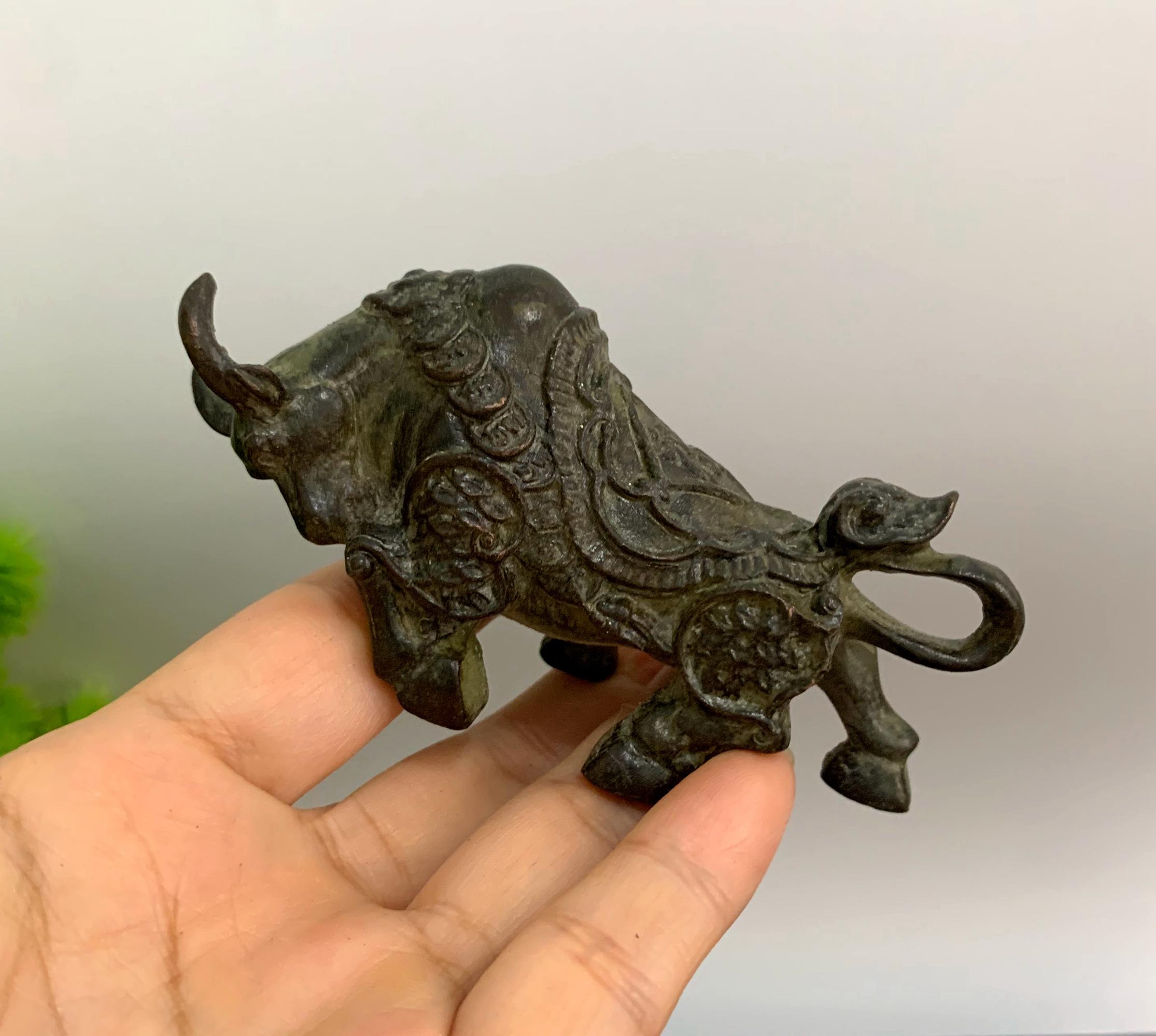 ヴィンテージブロンズ彫刻の牛像：中国風水装飾 - Etsy 日本