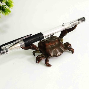 Vintage bronze carved crab tea pet statue. Home Decoration, Cutlery stop, Pen stop