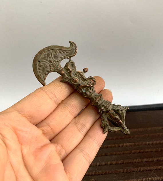 ヴィンテージブロンズ彫刻のチベット金剛杵像 - 神聖な儀式の工芸品と 