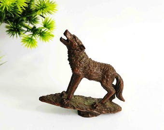Vintage bronze carved Wolf tea pet statue. Home Decoration & Feng Shui Statue