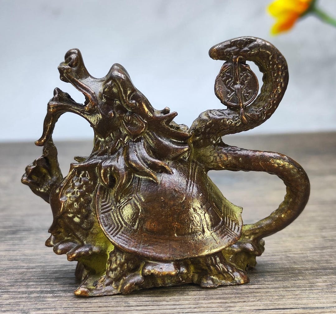 古銅置物 Vintage Bronze Carved Xuanwu Statue. Home Decoration & Feng Shui