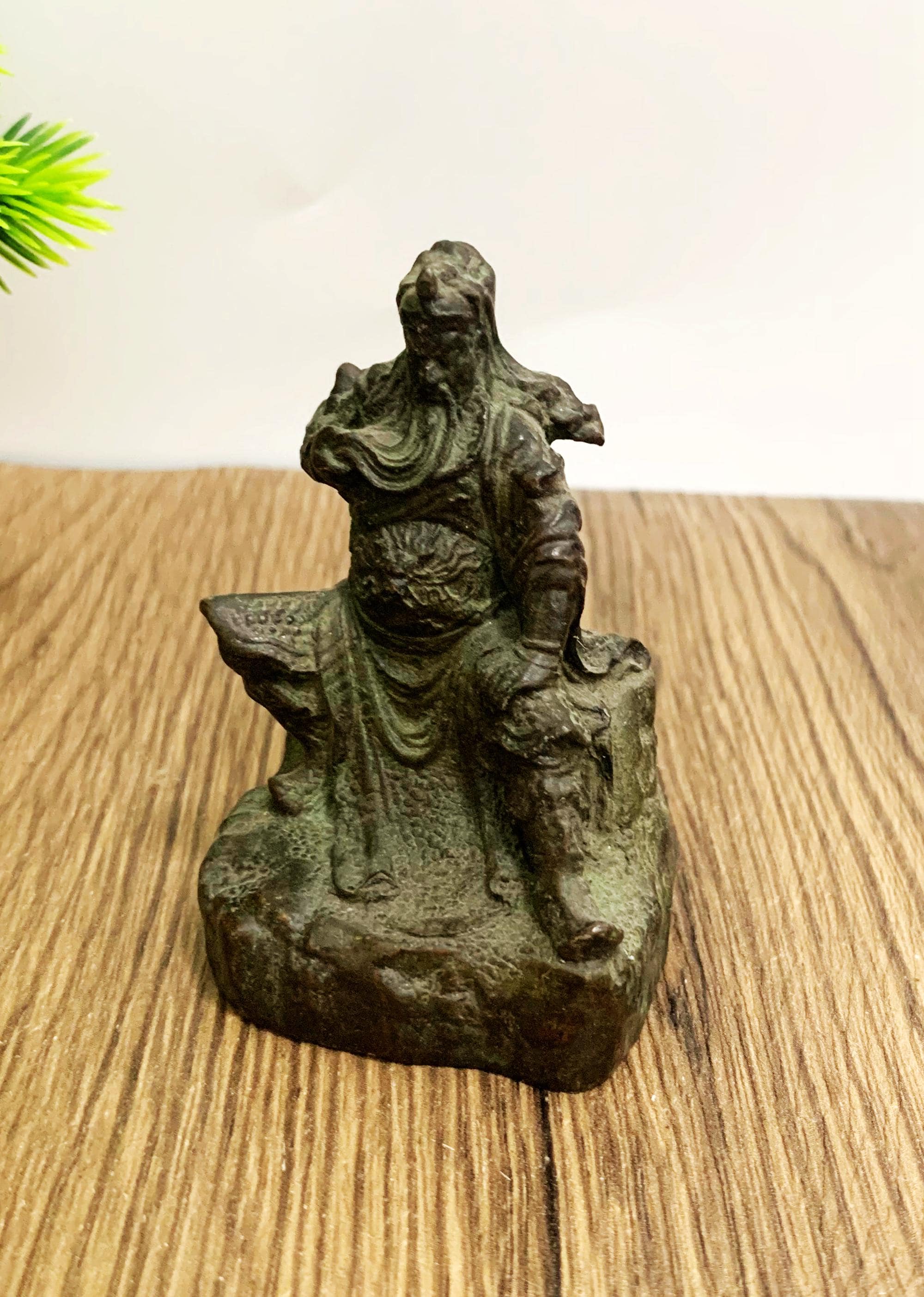 ヴィンテージブロンズ彫刻の関公像 - ホームデコレーション - Etsy 日本