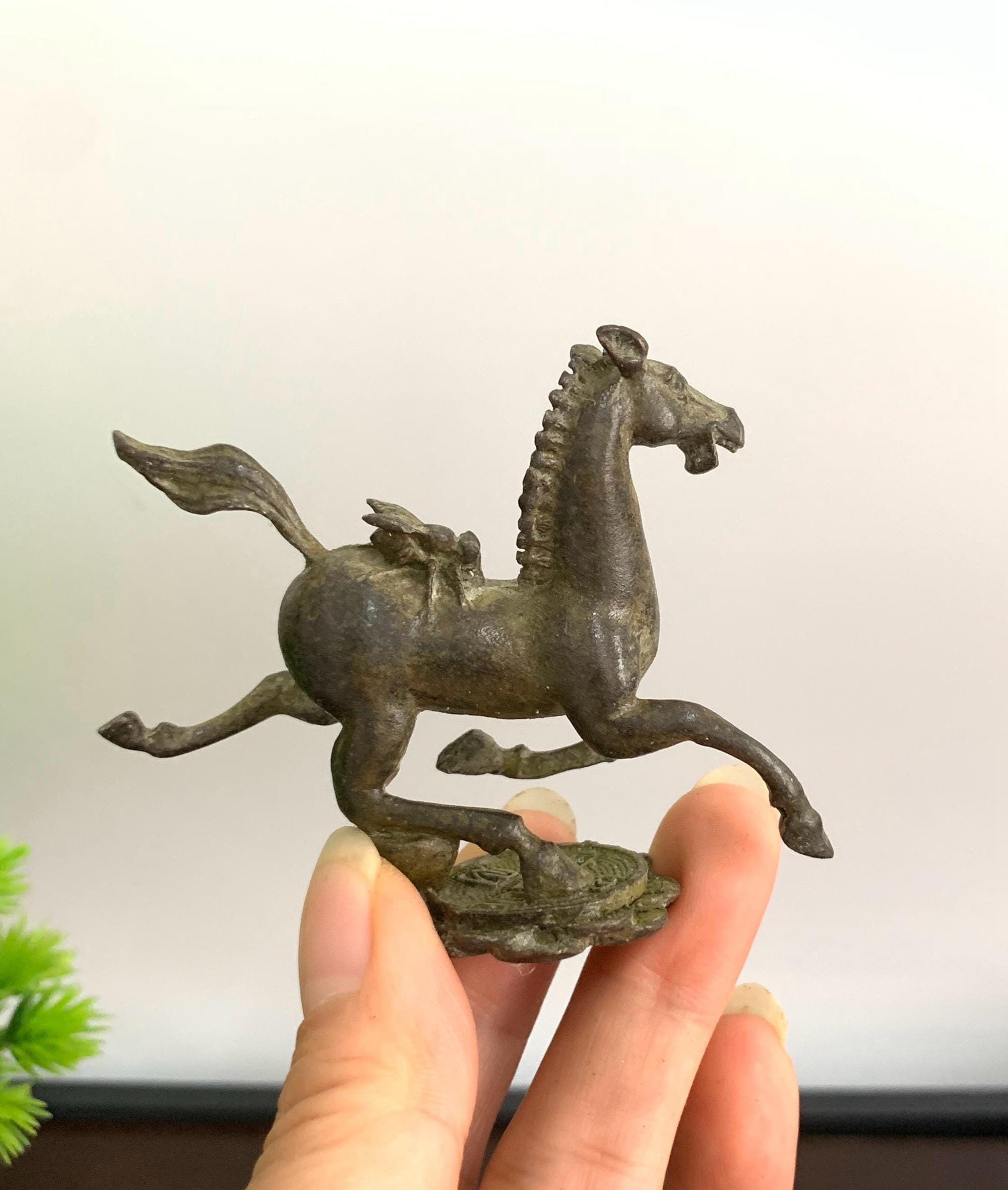 ヴィンテージブロンズ彫刻の馬の像 - Etsy 日本