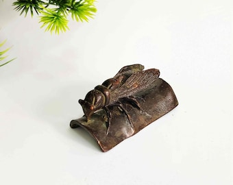 ヴィンテージブロンズ彫刻の蝉像。ホームデコレーション＆風水像