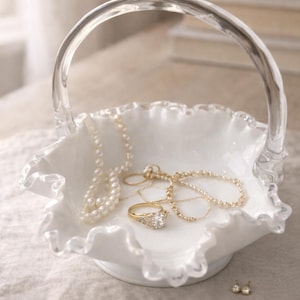 Fenton glass basket - Etsy 日本