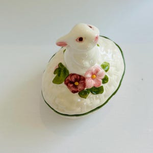 Vintage Avon Easter Bunny Trinket Dish: 1982 Hand-Painted Collectible