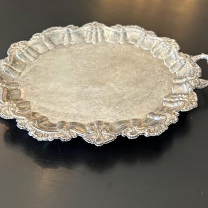 Bandeja de servicio vintage plateada: bandeja con patas ornamentadas de estilo Hollywood Regency