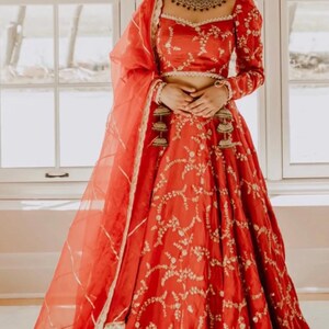 Orange Party tragen Stickerei Lehenga Bluse für Bräute Hochzeit Lehenga Designer Lehenga Sangeet Mehendi Funktion Outfit Brautjungfern Lehenga