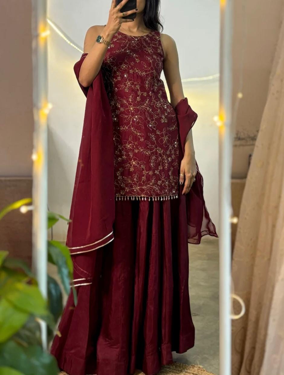 mother of the bride burgundy dresses Off The Shoulder Glitter Cowl Neckline Ruffles Mother Of The Bride Dresses Featuring a delicate lace ZARA BLACK MIDI LINEN Dress length type:Midi Length 9.26