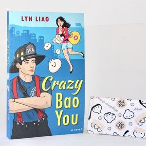 Copia firmata di Crazy Bao You di Lyn Liao con un titolare della carta Bao - Commedia romantica, Commedia romantica, Romanzo romantico, Libri autografati