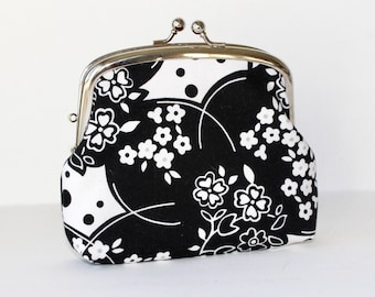 Double Frame Purse. 3 Compartment Coin Purse. Coin Purse with 3 Sections in Black and White Floral Print