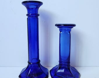 Candelabros vintage de cristal azul cobalto, juego de 2 candelabros de cristal reciclado.