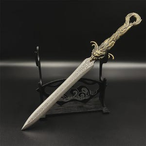 Espada corta de alta gama con cabeza de dragón y mango de latón forjado a mano. Abrecartas. Regalo para él. Regalo para papá. Regalo de aniversario. El mejor regalo.