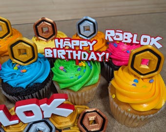 Roblox Verjaardagsfeestje Aanpasbare Cupcake Donut of Gebak Toppers Roblox Retro Lettertype Aanpasbare 3D-geprinte Verjaardagsversieringen