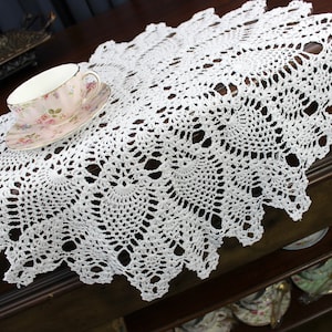 Large White Doily, 22 Inch Crochet Doily, or Centerpiece, Pineapple Design 18417
