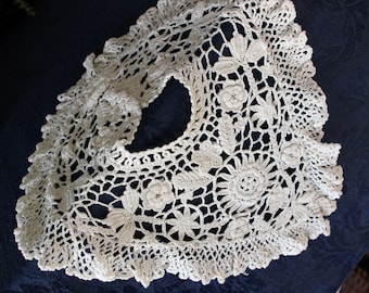 Crochet Lace Collar or Yoke in Light Cream, Button Closure,  Trims 17409