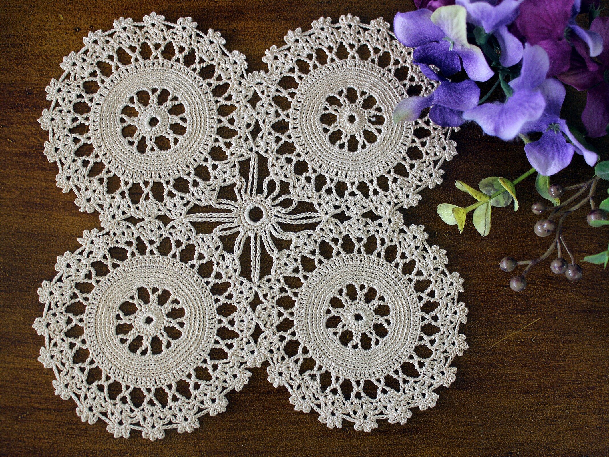 Crochet Doily, Crocheted Placemat, White Square Doilies, Vintage Linens  17197