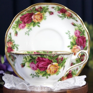 Old Country Roses Teacup, Royal Albert Avon Shaped Tea Cup and Saucer 18434