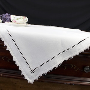 Small Antique Linen Tablecloth, Drawn Work, Lace Border 18693