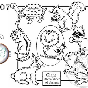 Peut inclure: Feuille de modèle de point de croix noir et blanc avec une variété de motifs d'animaux, y compris une tortue, un écureuil, un lapin, un oiseau, un raton laveur et un lézard. La feuille est intitulée "Giant 18x24 sheet of designs."