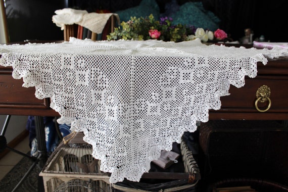 Small Tablecloth, Wedding White,  Vintage Linen Embroidered and Filet Crocheted  17217