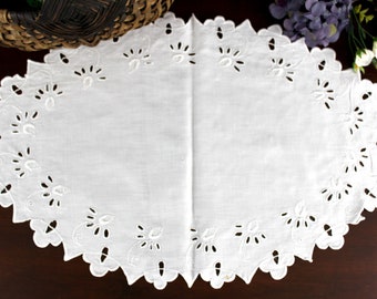 DAMAGED Oval Off White Doily, Eyelet Embroidery, Blanket Stitch Border 18185