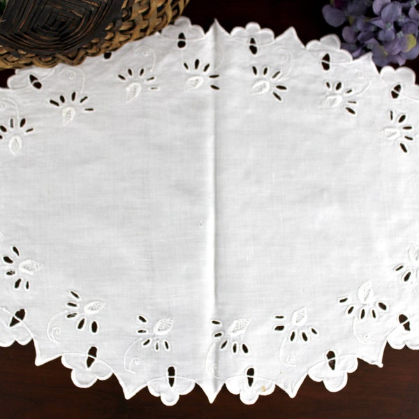 DAMAGED Oval Off White Doily, Eyelet Embroidery, Blanket Stitch Border 18185