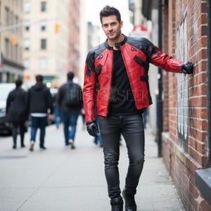 versatile-motorcycle-jacket-for-both-track-racing-and-casual-wear