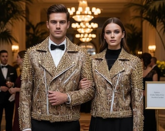 Chaqueta de motociclista de piel de pitón con púas doradas / Abrigo de motociclista con estampado de piel de serpiente de lujo / Prenda de abrigo llamativa con tachuelas punk rock hecha a mano