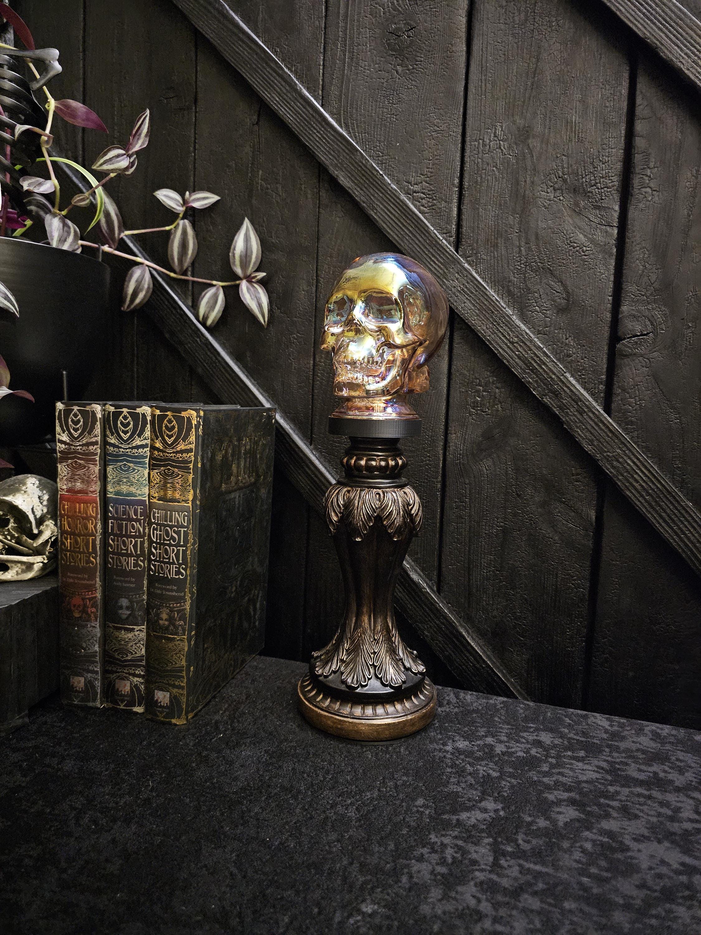 バロック調装飾ガラス製スカル台座ランプ - ヴィンテージブラウン