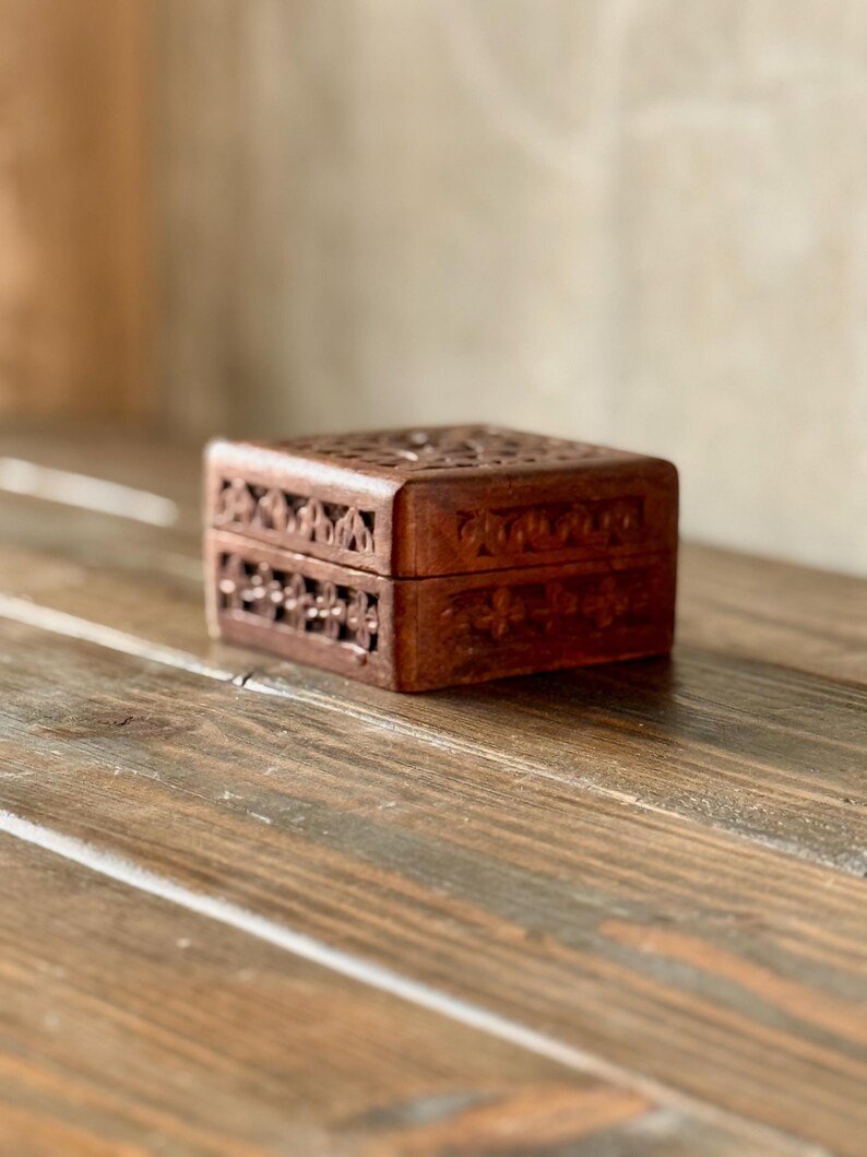 Vintage Hand Carved Wooden Square Trinket Box, Jewelry Box - Etsy