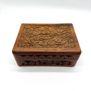 Vintage Hand Carved Wooden Trinket Box | Jewelry Box