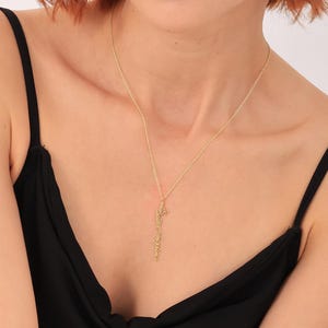 Collar con nombre personalizado y flor de nacimiento, collar floral personalizado, regalo para el Día de la Madre, regalo de Navidad para ella/mamá, regalos conmemorativos para damas de honor.