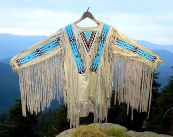 Handgemachtes Büffelleder Kriegshemd: Powwow Regalia mit Perlen