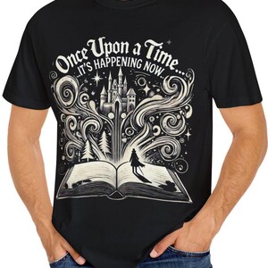 Writer T-shirt, Maglietta dello Scrittore, Retro Writing Tee, Literary Gift, Author Shirt,i make stuff up cotone 100%,organico