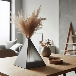The Pyramid Translucent Dry Flowers Vase