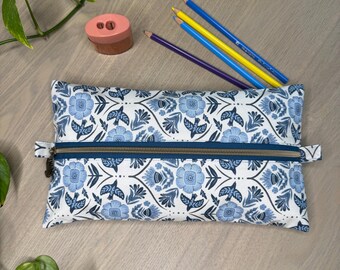 Handmade Floral Pencil Case: Front-Opening Zipper Pouch