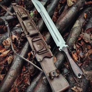 New Custom HANDMADE Spring Steel 5160 Hunting Forest Full Tang MACHETE KNIFE Beautiful camping knife with handmade leather sheath