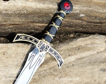Réplica de la espada Goldryn / Inspirada en Trono de Cristal, hoja grabada, pomo con gema roja, para exhibición.