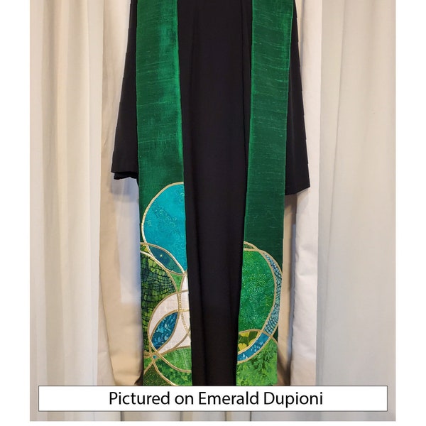 Green Circle and Dove Clergy Stole