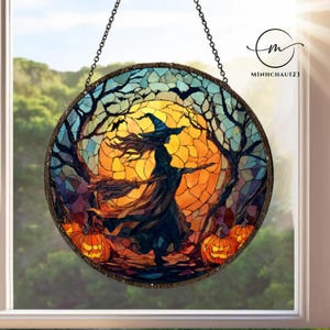 Halloween Hexe mit Mond Suncatcher, gruseliges Halloween Dekor für, Witchy Fensterschmuck, Hexenverzierung, Halloween Ornament