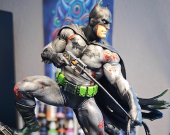 Estatua del Caballero Oscuro: Vigilante Estilizado