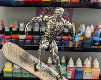 Figurina Silver Man – Cosmic Hero da collezione