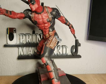 Handmade Deadpool Resin Statue: Stylized Anti-Hero Decor (20cm)