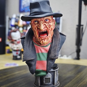 Freddy Krueger Bust – Horror Movie Collectible – Nightmare on Elm Street Fan Gift