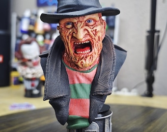 Figurka Nocnego Łowcy – stylizowana figurka bohatera horroru kolekcjonerska