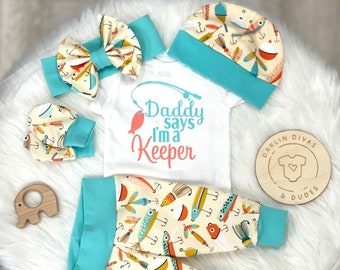 Girls Fishing Coming Home Outfit, Daddy Says I'm a Keeper  Girls Baby Set, Custom Newborn Hospital,  Baby Shower Gift,  Layette