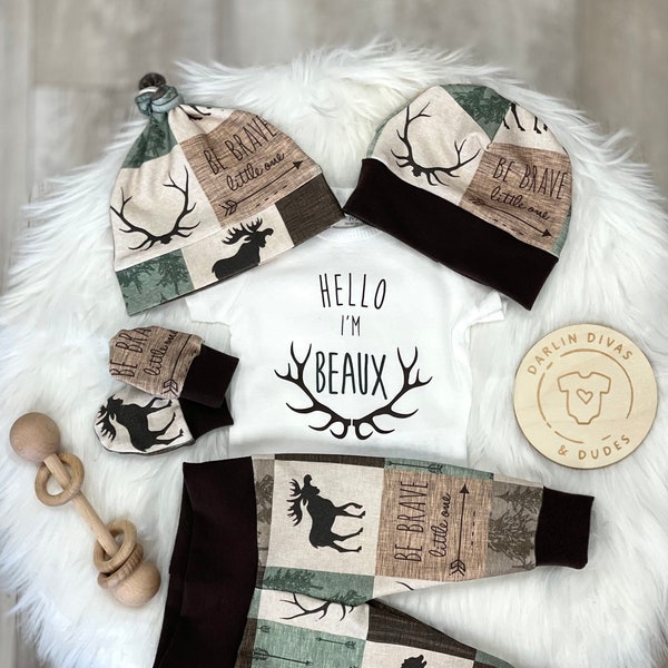 Woodland Boys Coming Home Outfit, Bear Moose Personalized Baby Boy Outfit,  Newborn Boy Set, Baby Shower Gift, Baby Boy Layette and Hat Set